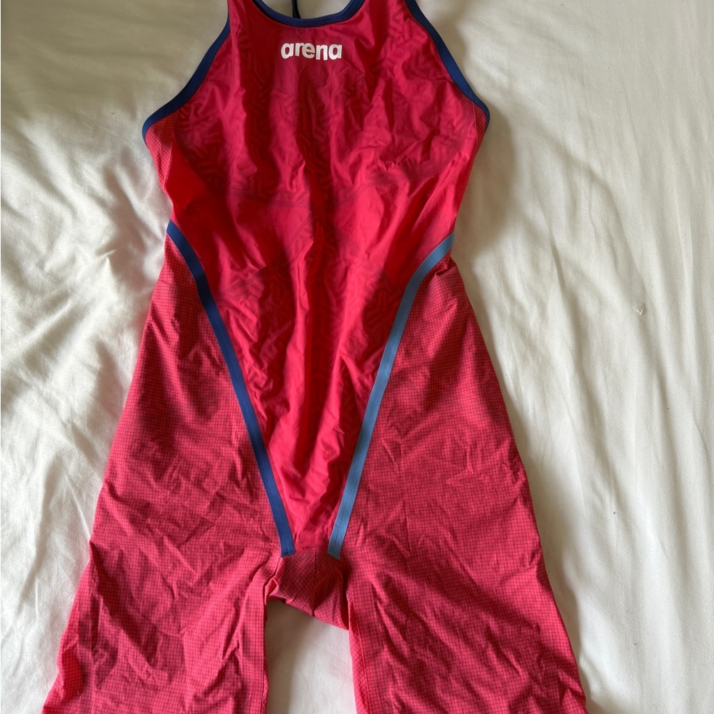 Arena Carbon Glide Closed Back